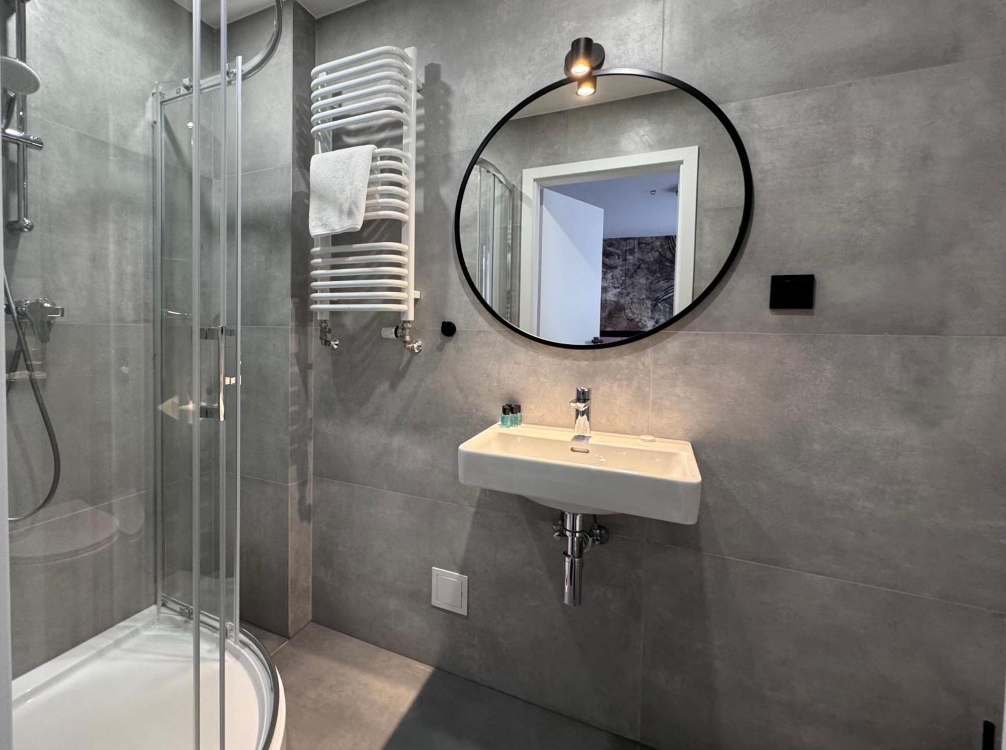 Cube House Aparthotel คราคูฟ ภายนอก รูปภาพ